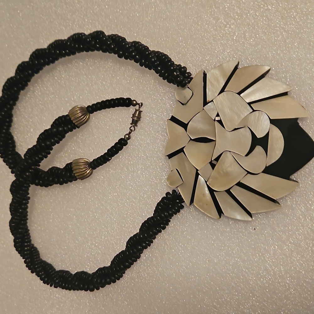 VTG Lee Sands Mother Of Pearl Lion Pendant Necklace
